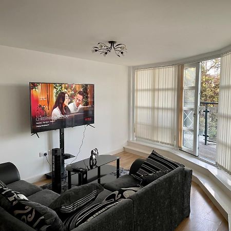 King Dems Home Dagenham Eksteriør billede