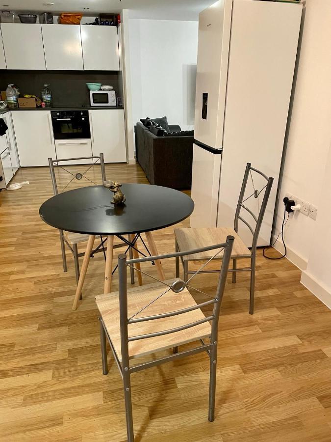 King Dems Home Dagenham Eksteriør billede